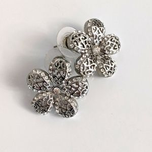 3/20$ Metallic Silver Earrings Flower